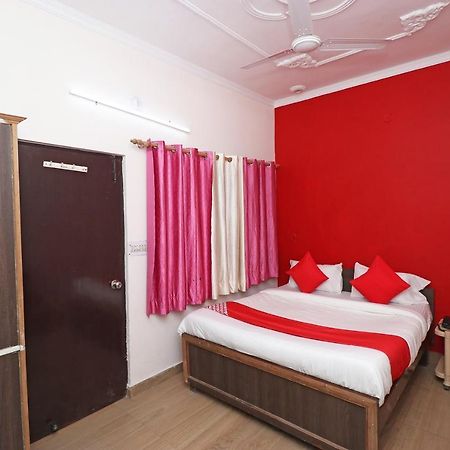 Oyo 27750 Bhagwati Residency Hotell Mirzāpur Exteriör bild