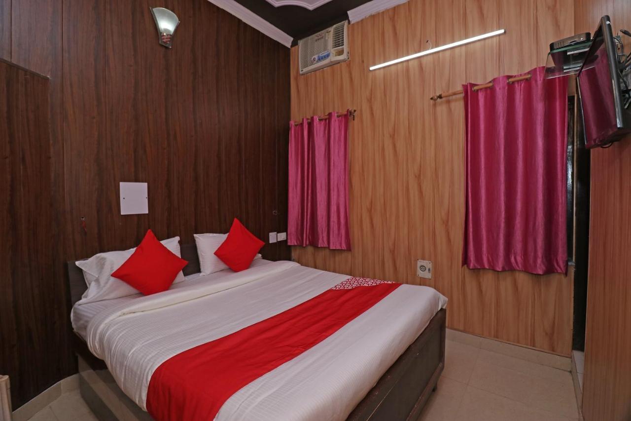 Oyo 27750 Bhagwati Residency Hotell Mirzāpur Exteriör bild