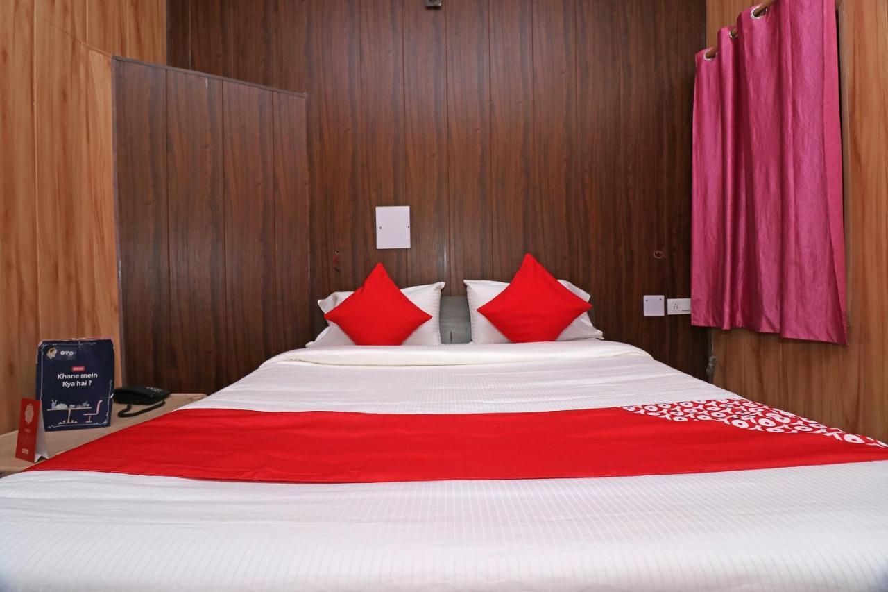 Oyo 27750 Bhagwati Residency Hotell Mirzāpur Exteriör bild