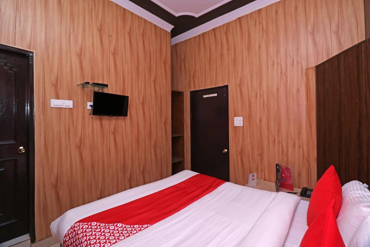Oyo 27750 Bhagwati Residency Hotell Mirzāpur Exteriör bild