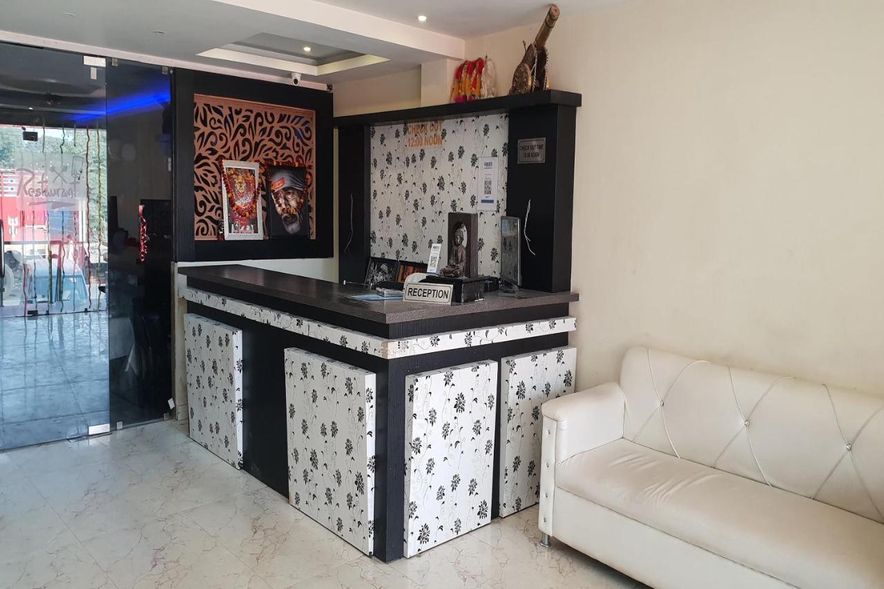 Oyo 27750 Bhagwati Residency Hotell Mirzāpur Exteriör bild
