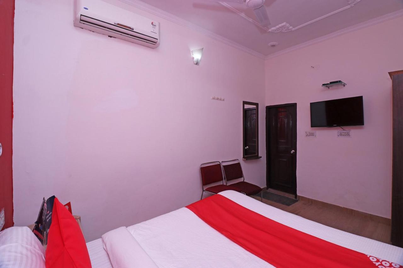 Oyo 27750 Bhagwati Residency Hotell Mirzāpur Exteriör bild