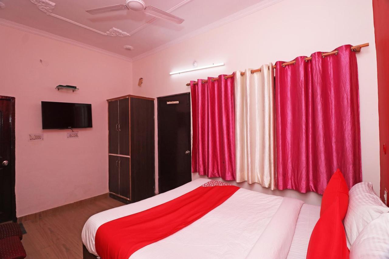 Oyo 27750 Bhagwati Residency Hotell Mirzāpur Exteriör bild