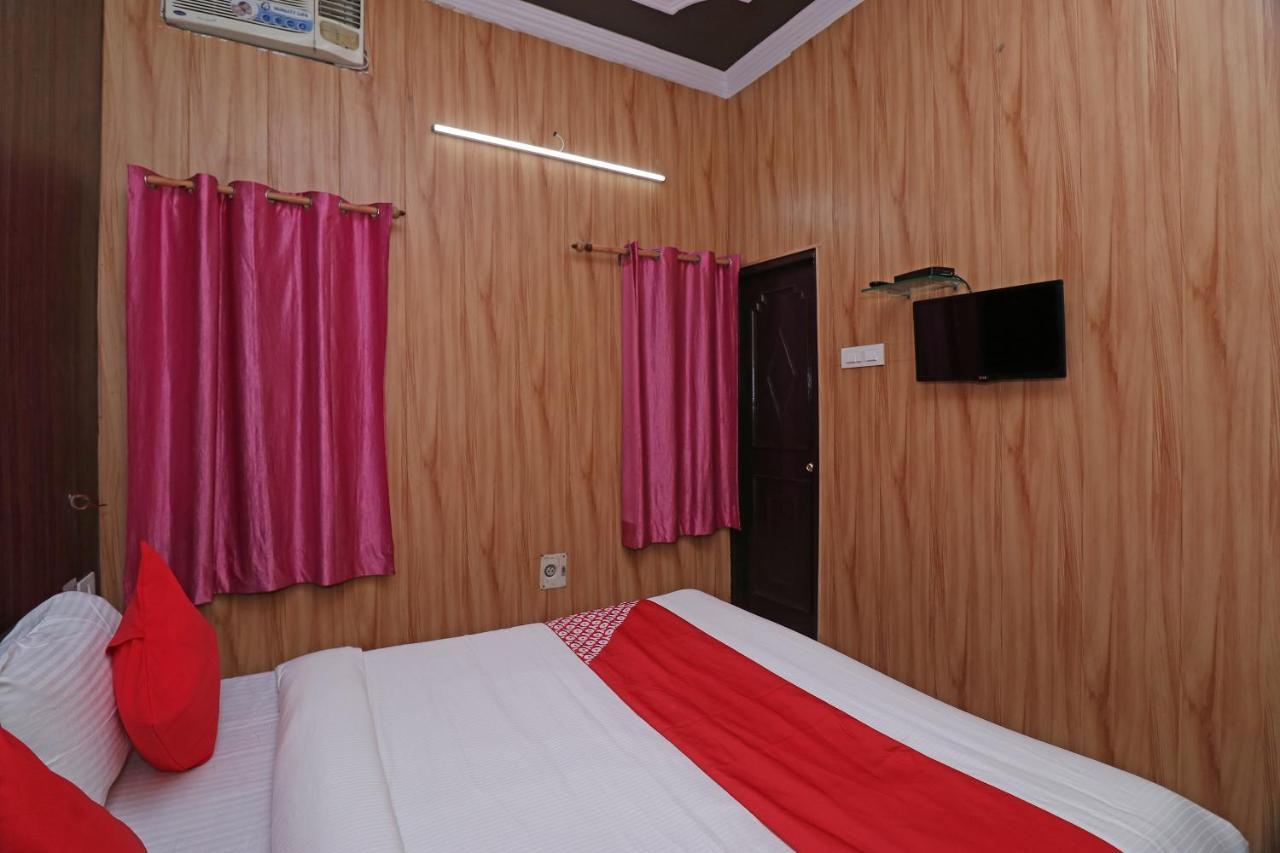 Oyo 27750 Bhagwati Residency Hotell Mirzāpur Exteriör bild