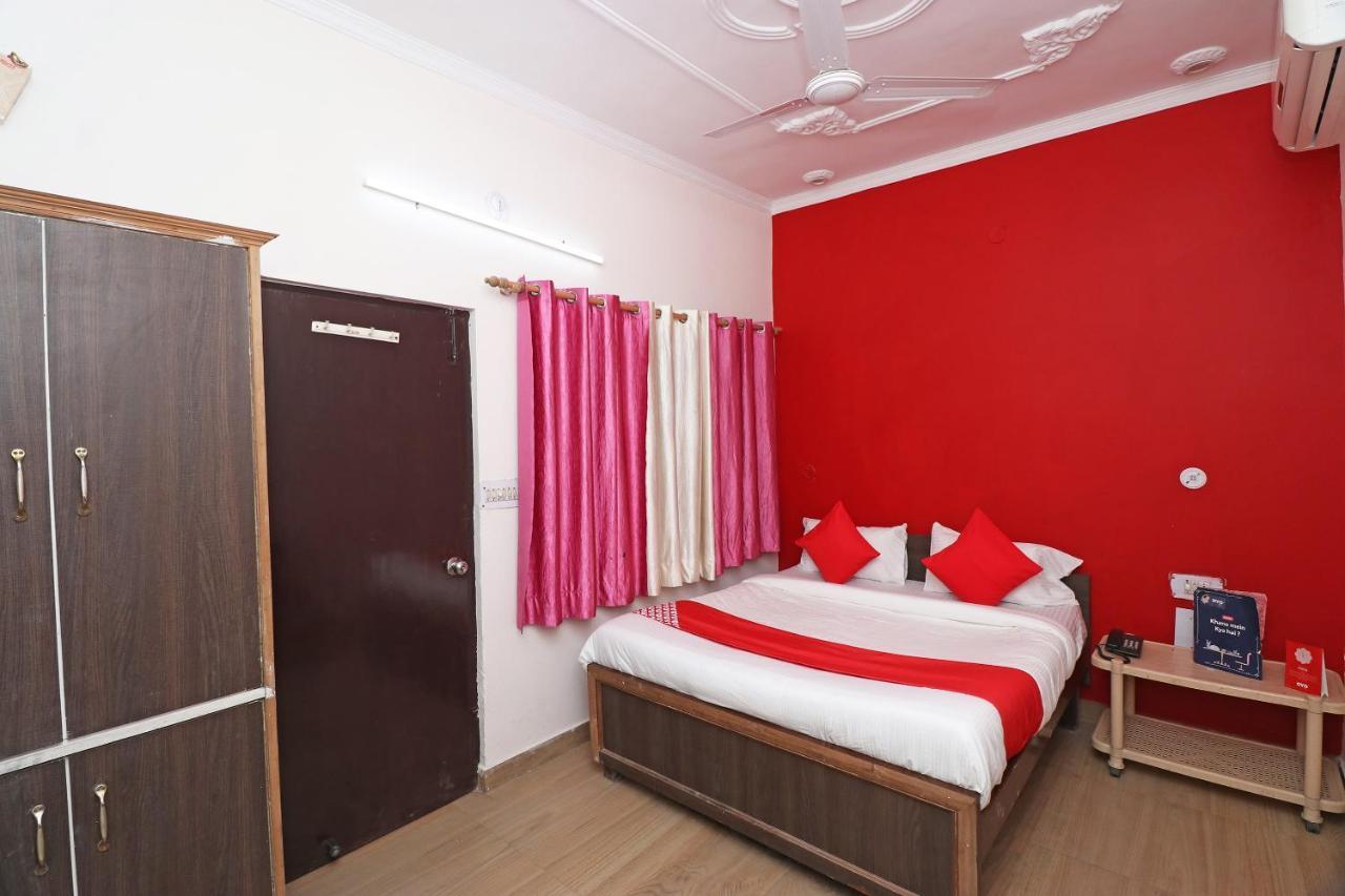 Oyo 27750 Bhagwati Residency Hotell Mirzāpur Exteriör bild